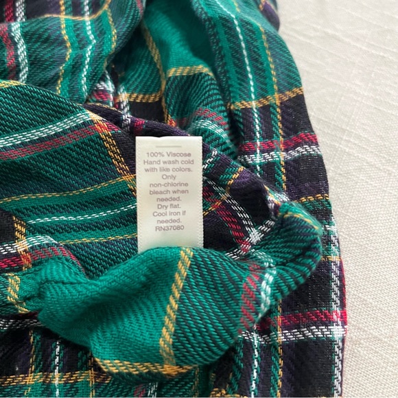 C Est 1946 Green Plaid Scarf - Picture 7 of 8